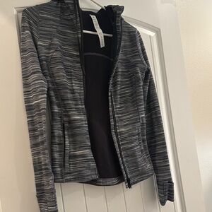 Lululemon Women's Striped Gray Jacket